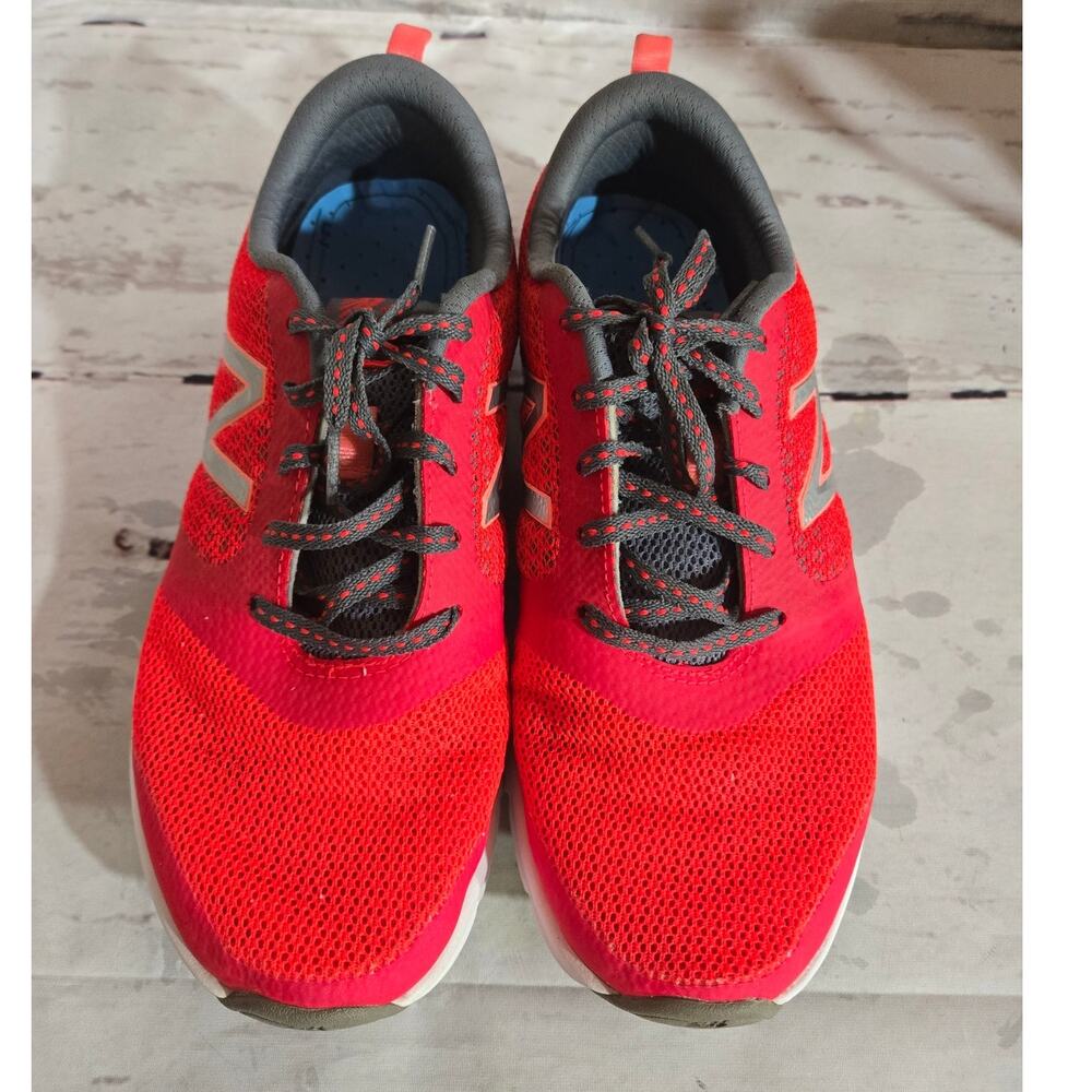 New Balance Women WX711 Coral Pink Gray Shoes Athletic Shoes Sneakers Size: 8